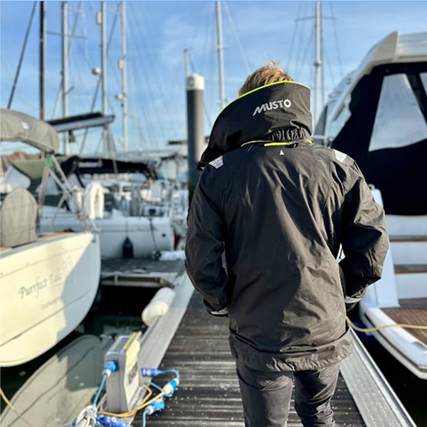 2026 Musto Kvinder Br2 Offshore Sejljakke 2.0 82085 - Sort